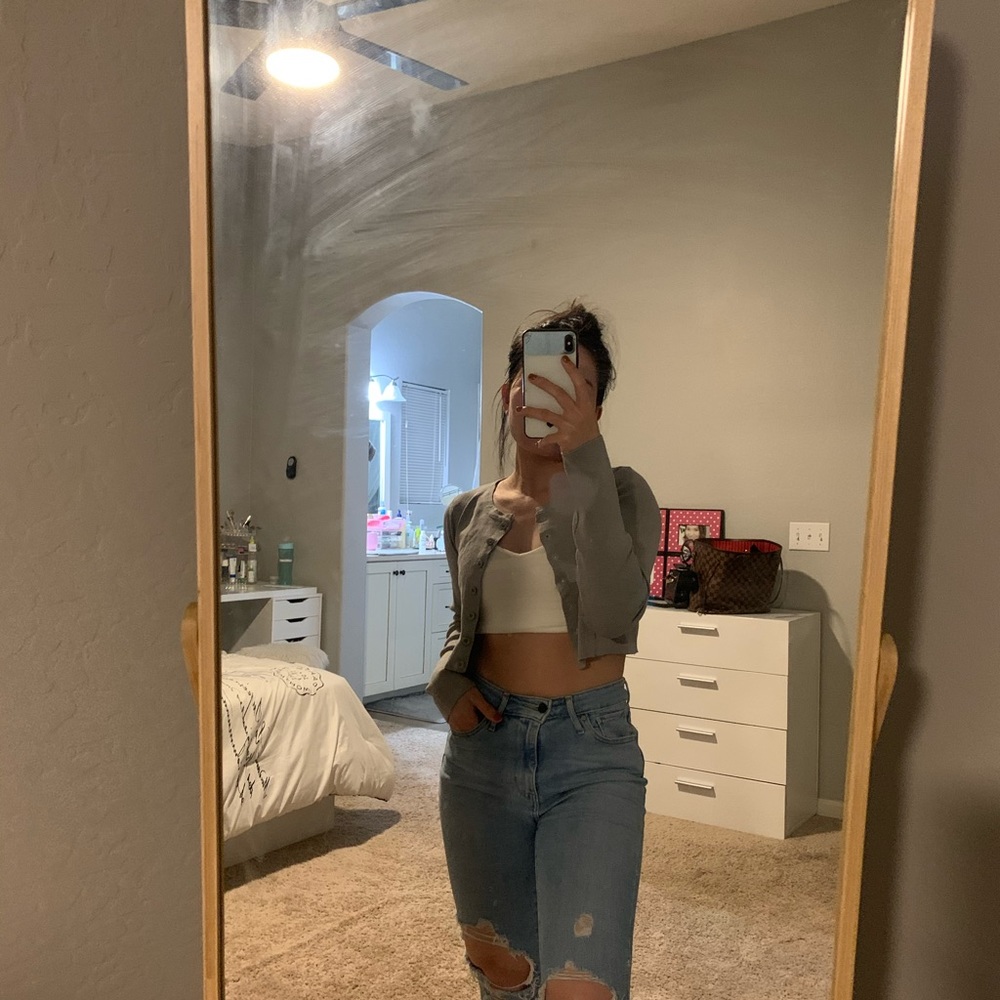 NWT Grey Cropped Long Sleeves Cardigan - Picture 6 of 7